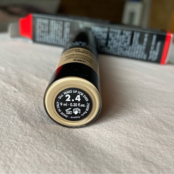 MAKE UP FOR EVER Matte Velvelt Skin High Coverage Multi-Use Concealer shade 2.4 - Picture 2 of 7